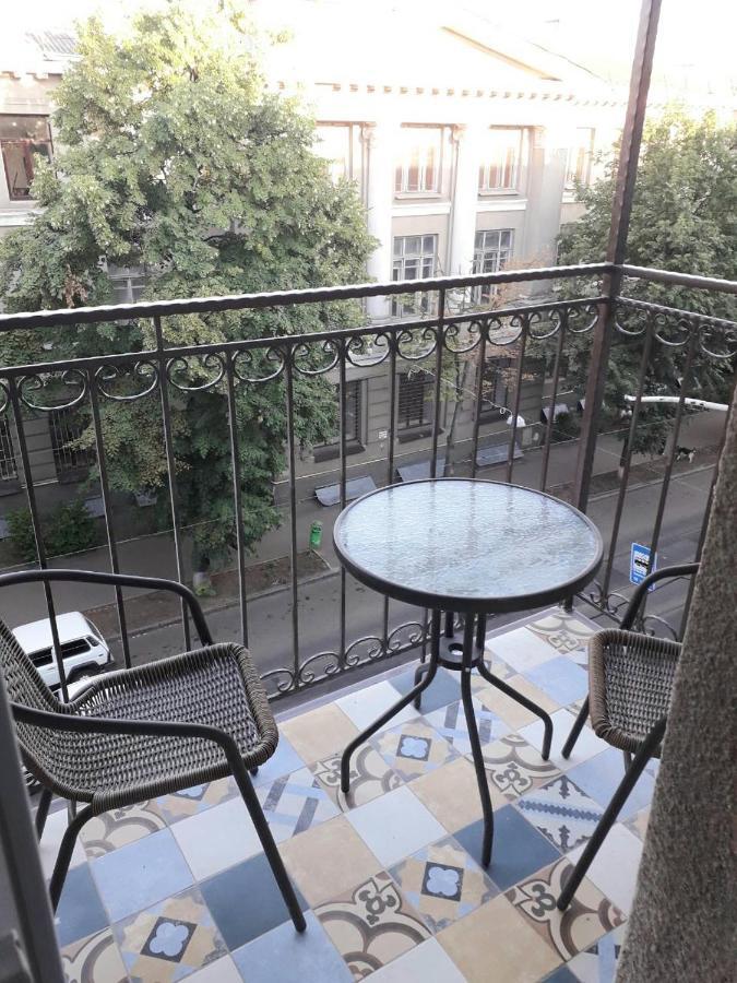 2 Bdr Apartment Near Gorky Park, Center Κχαρκίβ Εξωτερικό φωτογραφία