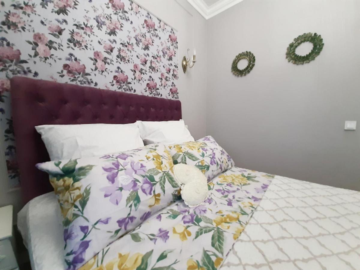 2 Bdr Apartment Near Gorky Park, Center Κχαρκίβ Εξωτερικό φωτογραφία