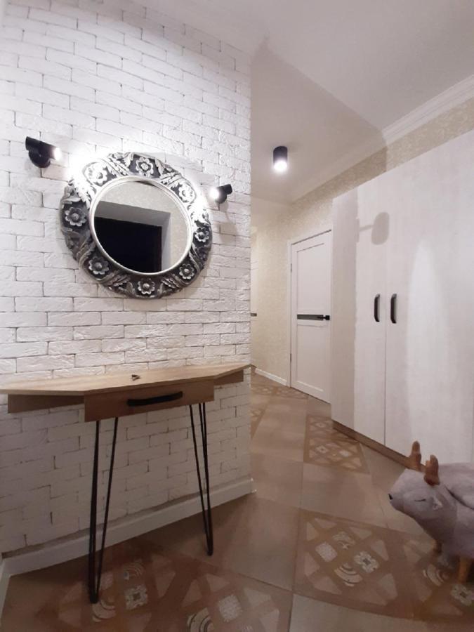 2 Bdr Apartment Near Gorky Park, Center Κχαρκίβ Εξωτερικό φωτογραφία